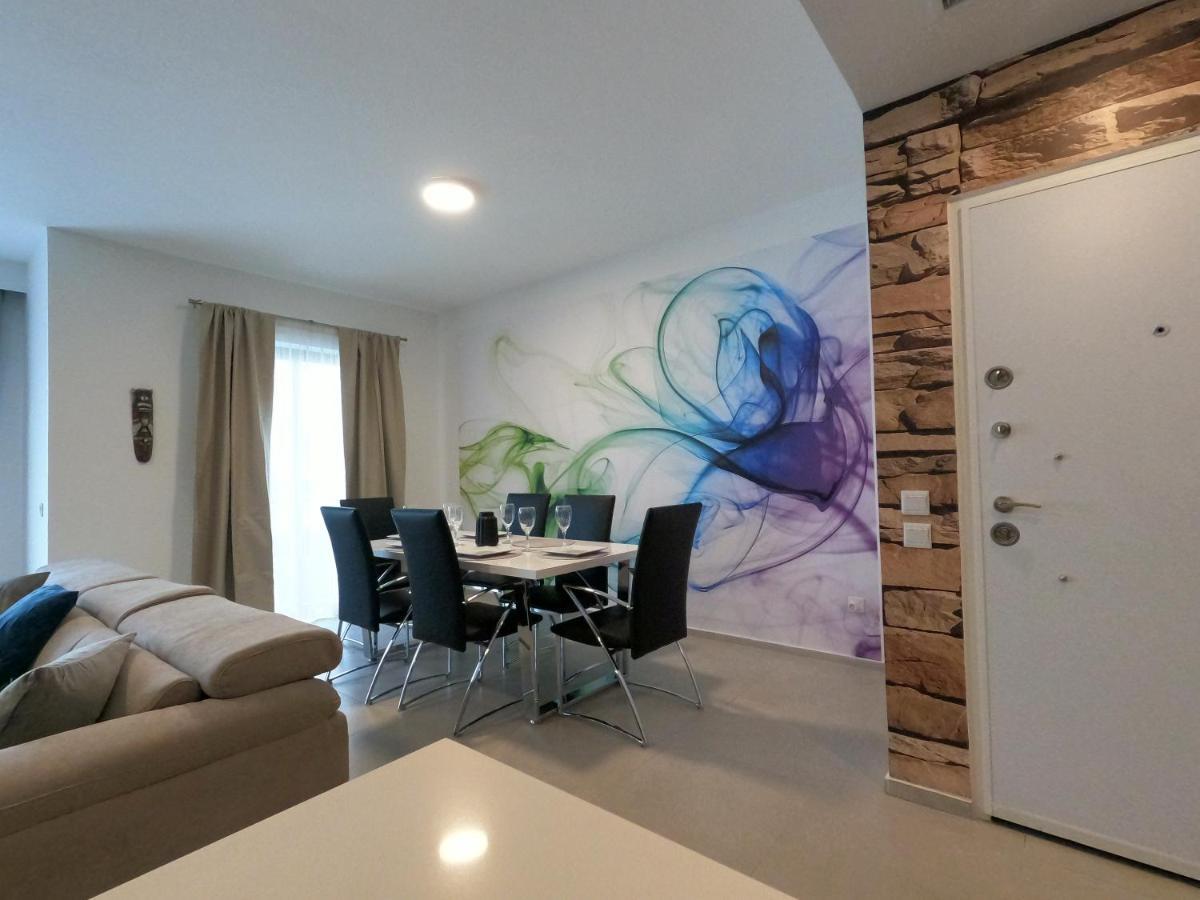 Korzo Suites St. Julian'S Buitenkant foto