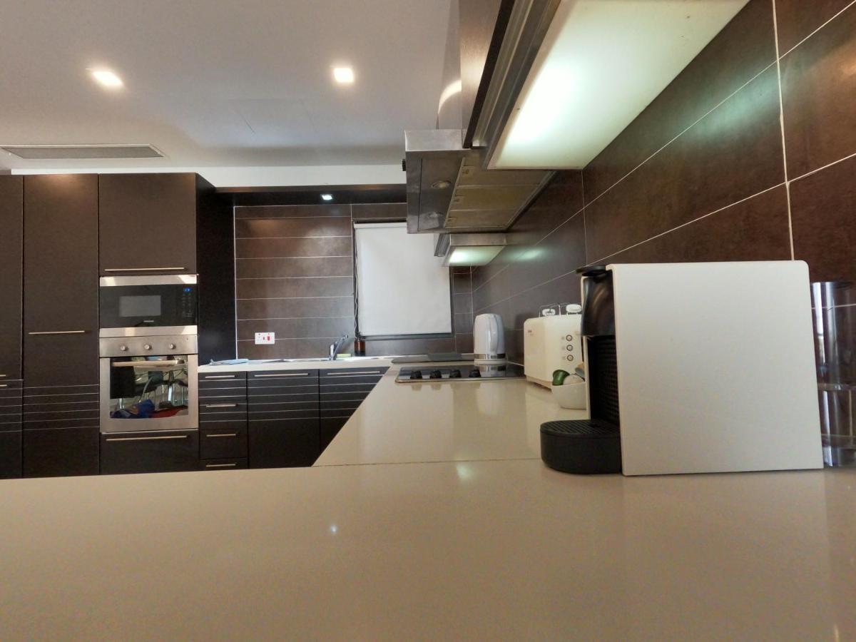 Korzo Suites St. Julian'S Buitenkant foto